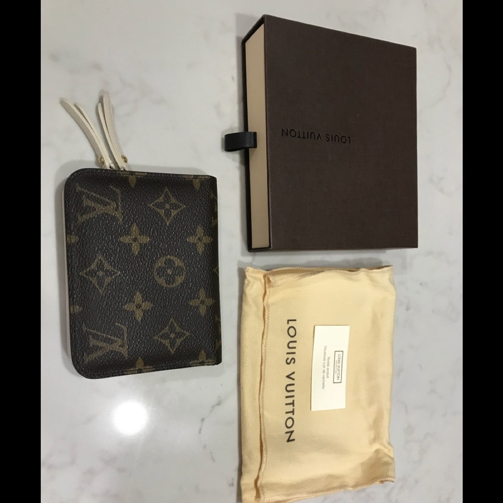 Authentic Louis Vuitton small wallet.